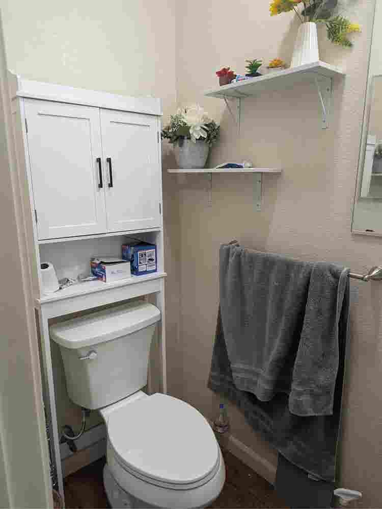 Furnished room -$