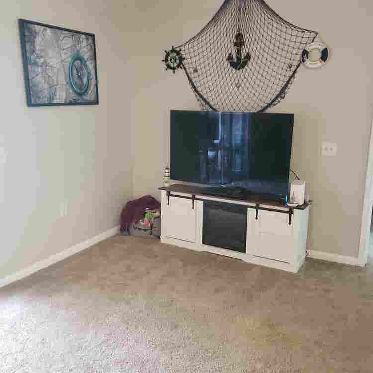 2 rooms available with shared bath