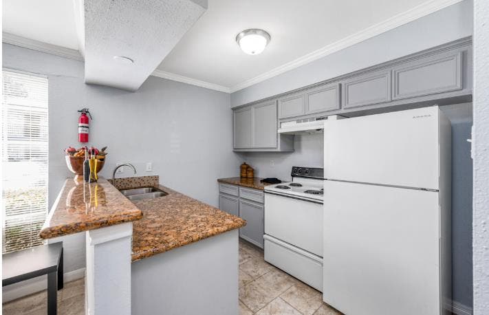 Studio Apartment for Lease Takeover