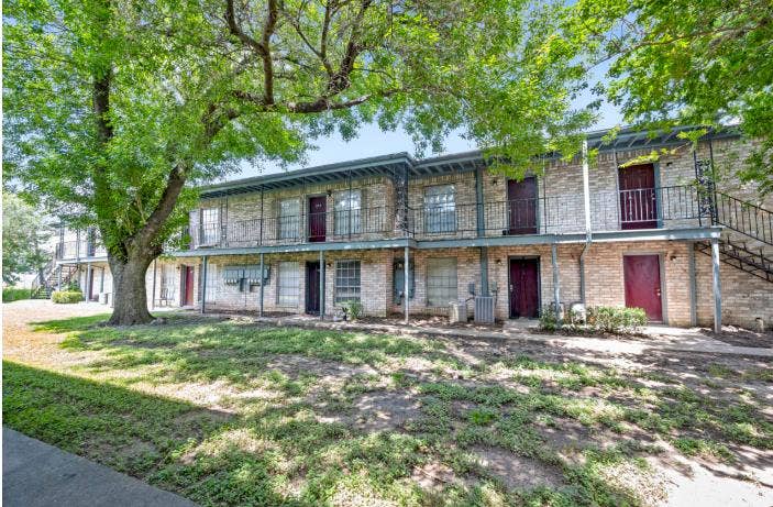 Studio Apartment for Lease Takeover