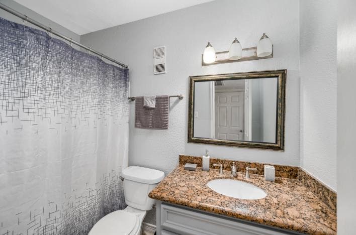 Studio Apartment for Lease Takeover