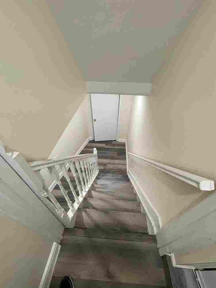 1 Bed+Den Basement for rent
