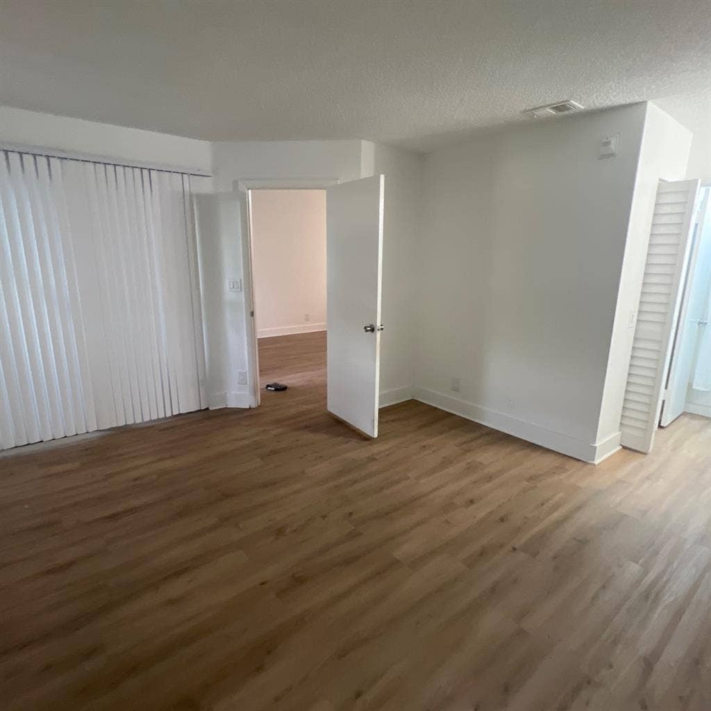 Roommate to move in asap