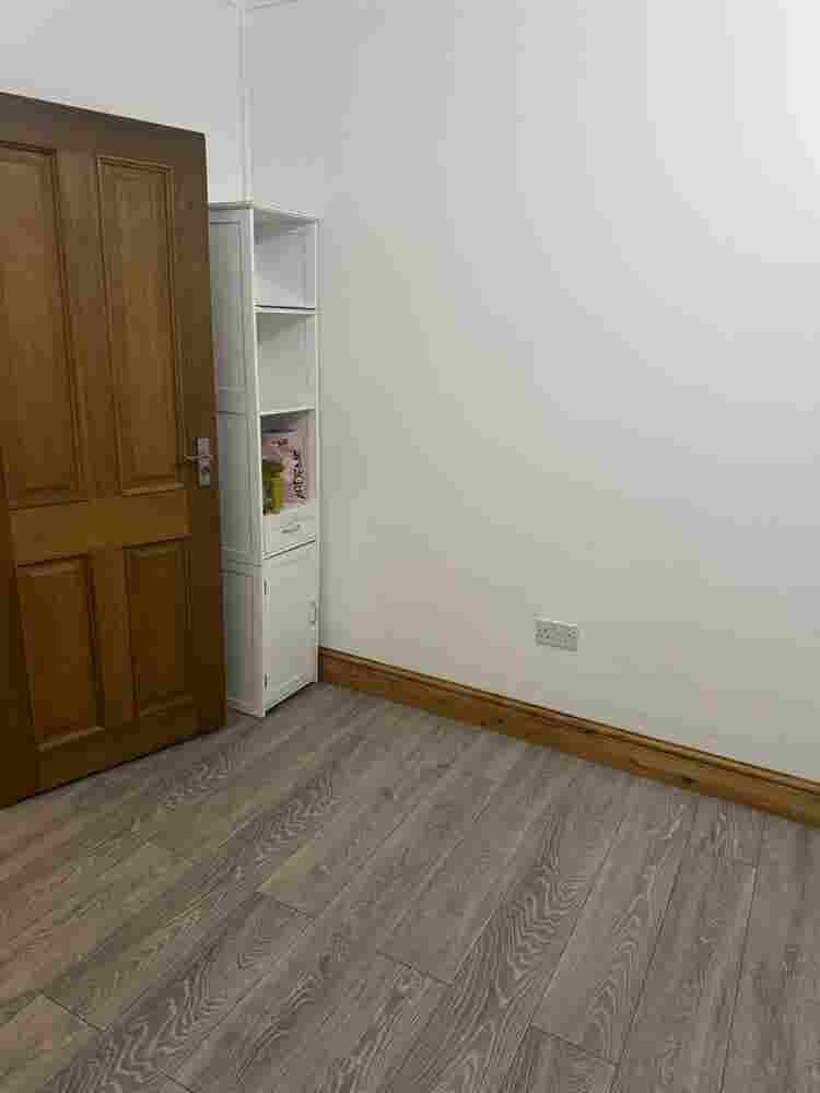 Double bedroom text