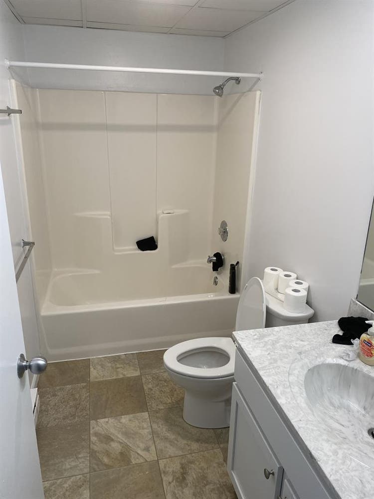 Cozy room for rent for