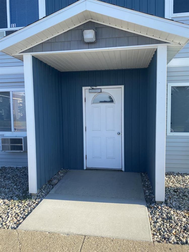 Cozy room for rent for