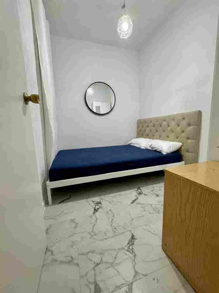 Habitación céntrica para chico.
