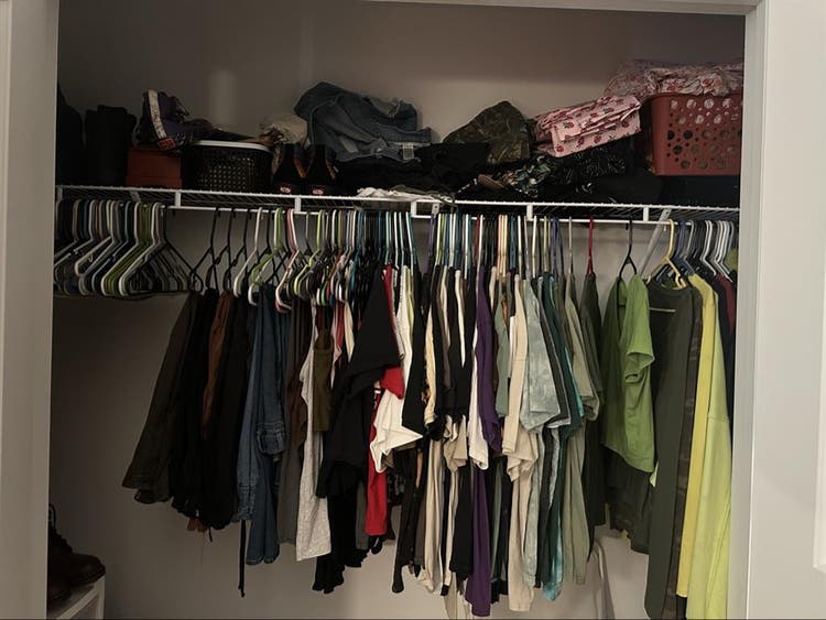 ROOM FOR RENT ASAP!