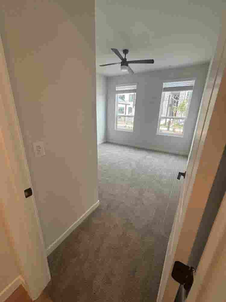 ✨ Lease Transfer Available✨