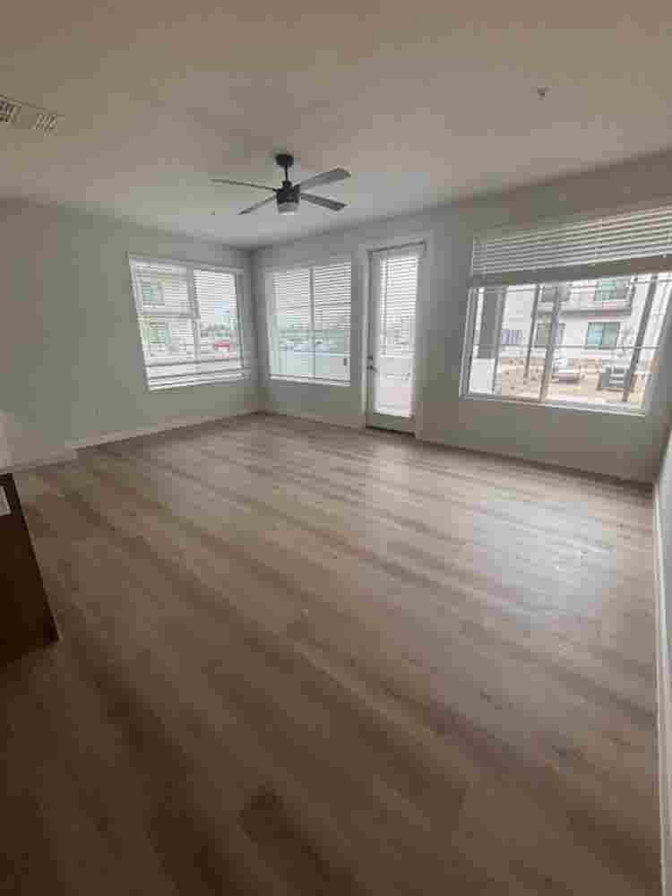 ✨ Lease Transfer Available✨