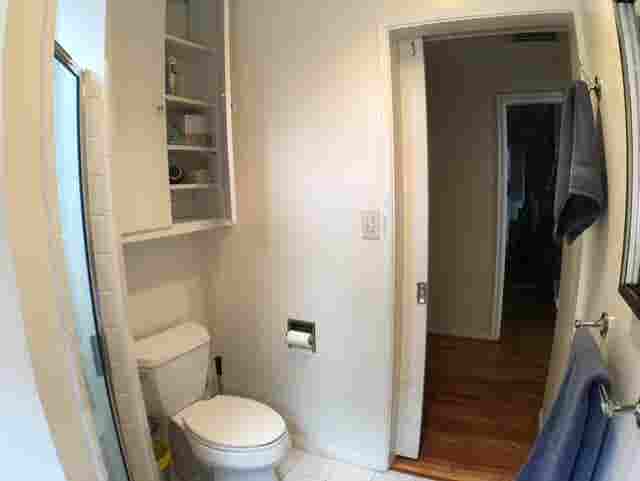 Private bedroom w/Shared bath 