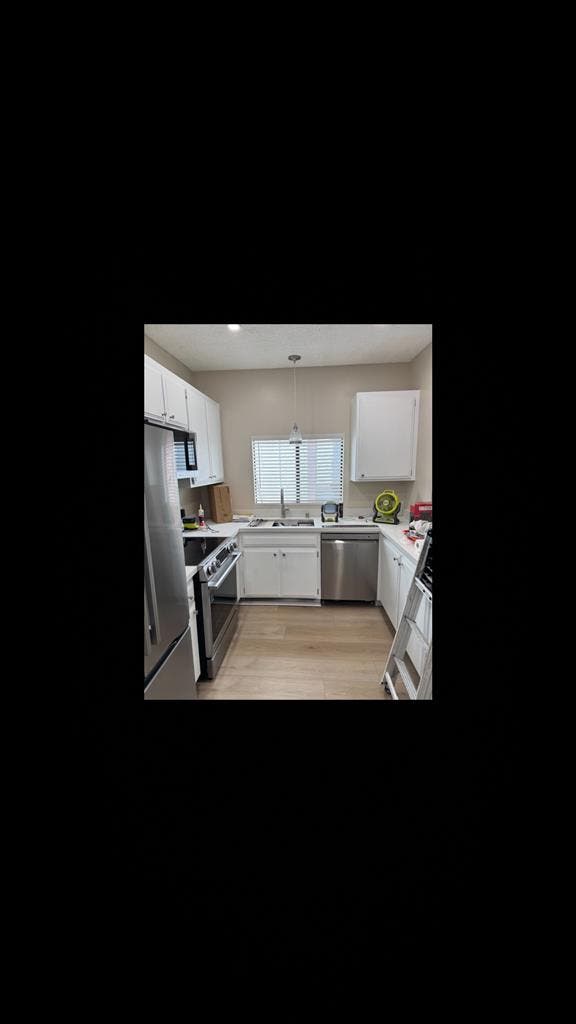 Toluca Lake
Bath Apt
