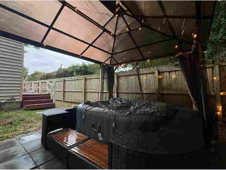 3BR Room(s) for Rent w/ Hot Tub!