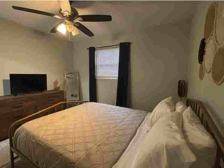 3BR Room(s) for Rent w/ Hot Tub!