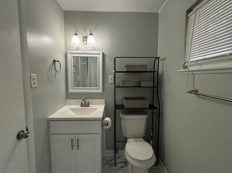 3BR Room(s) for Rent w/ Hot Tub!
