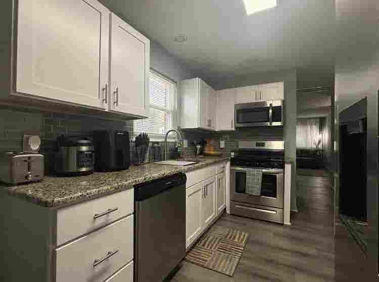 3BR Room(s) for Rent w/ Hot Tub!