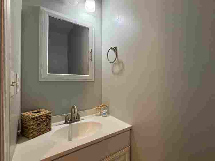 3BR Room(s) for Rent w/ Hot Tub!