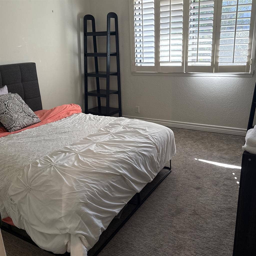 Own bedroom with Pool access