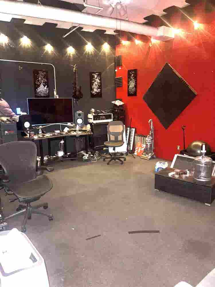 Music studio for rent