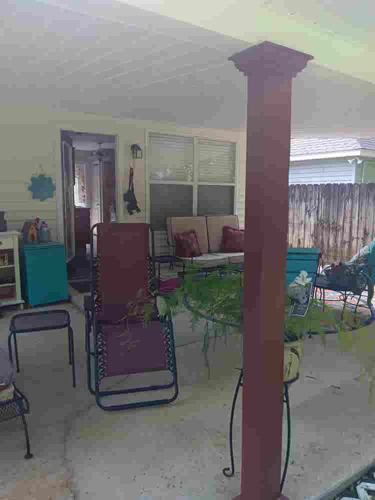 I am looking for a roommate.