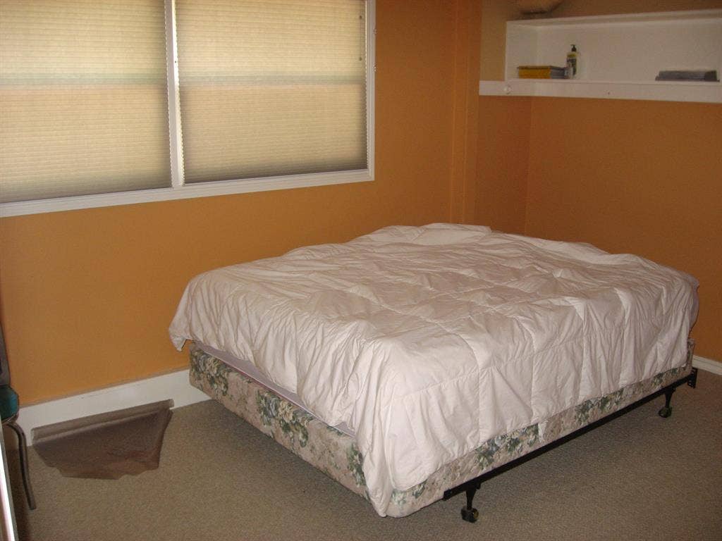 House share in a residential dist.