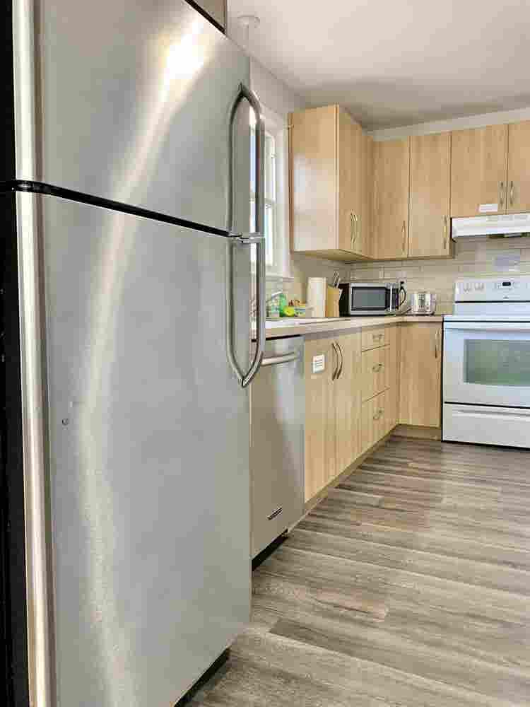 FURNISHED BDRM IN FEMALE-ONLY APT