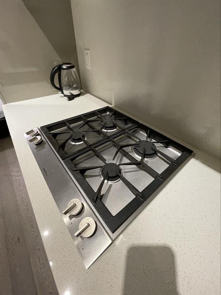 QE park fully furnished studio