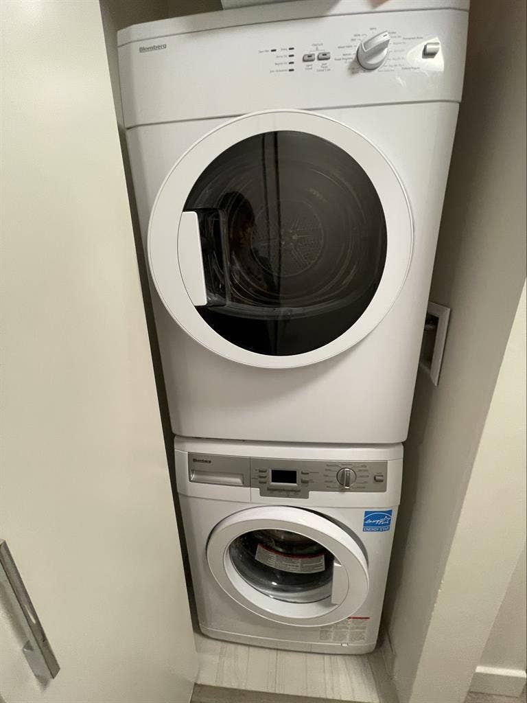 QE park fully furnished studio