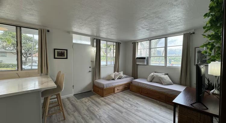 Room in Waikiki