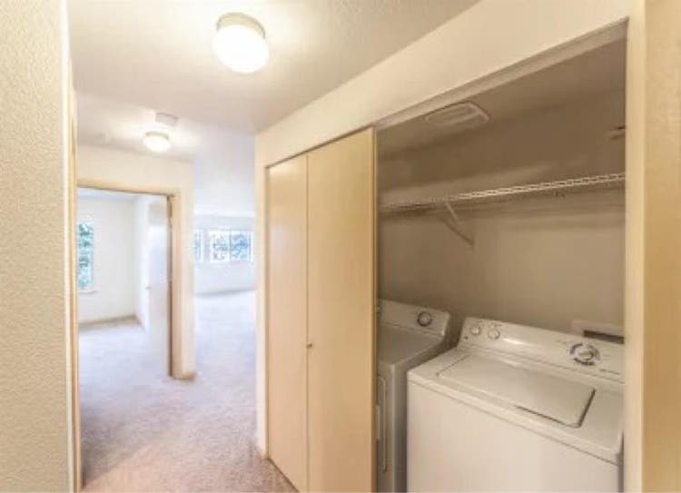 Lease Transfer for a 1 bed