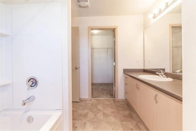 Lease Transfer for a 1 bed