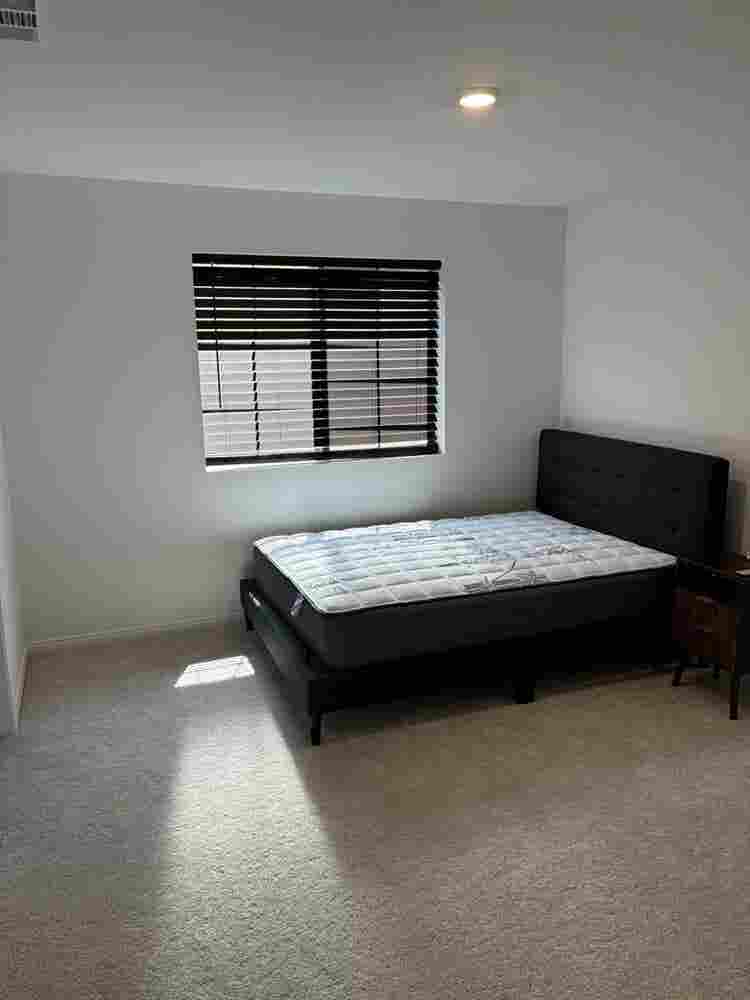 Private Room/Bath Available to Rent