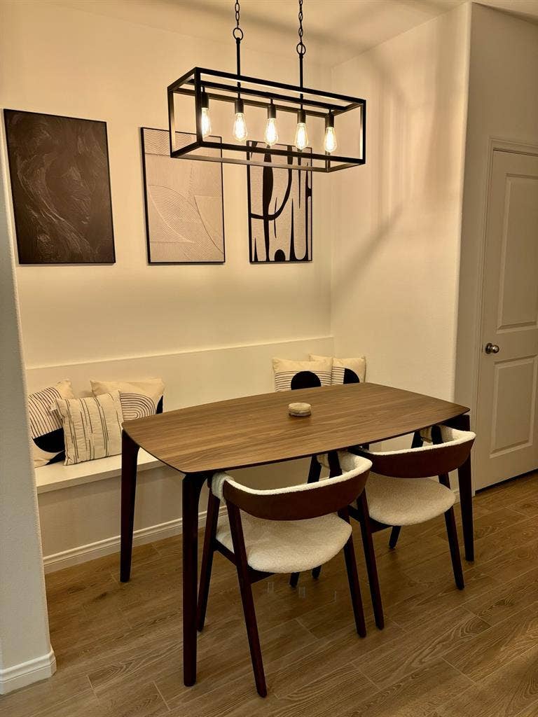Private Room/Bath Available to Rent