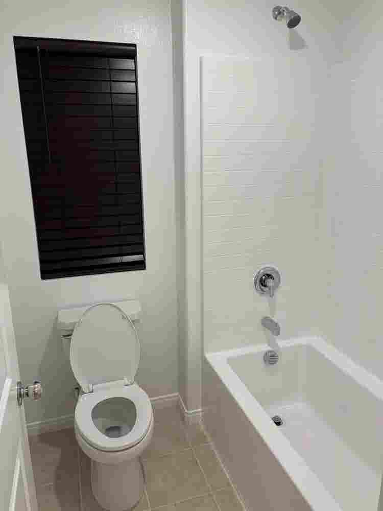 Private Room/Bath Available to Rent