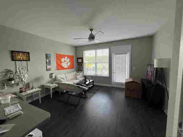 Beautiful Spacious Apartment