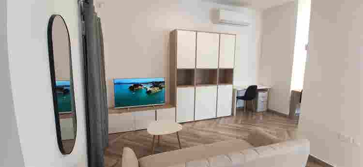 Swieqi -Brand New studio maisonette