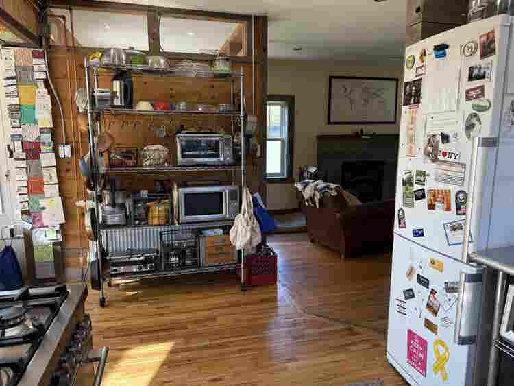 Private Bedroom w/small house-share