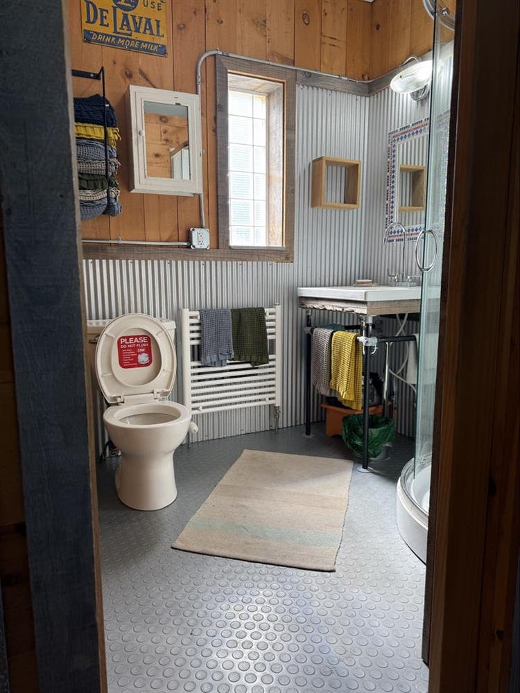 Private Bedroom w/small house-share