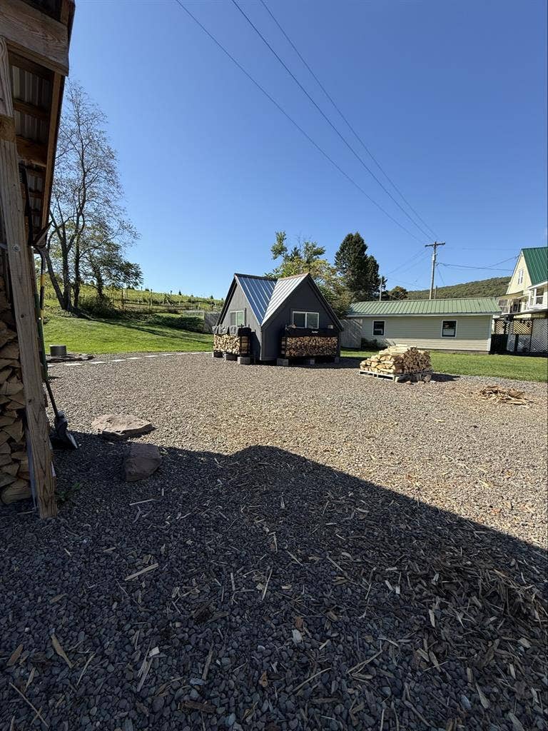 Private Bedroom & Small House Share