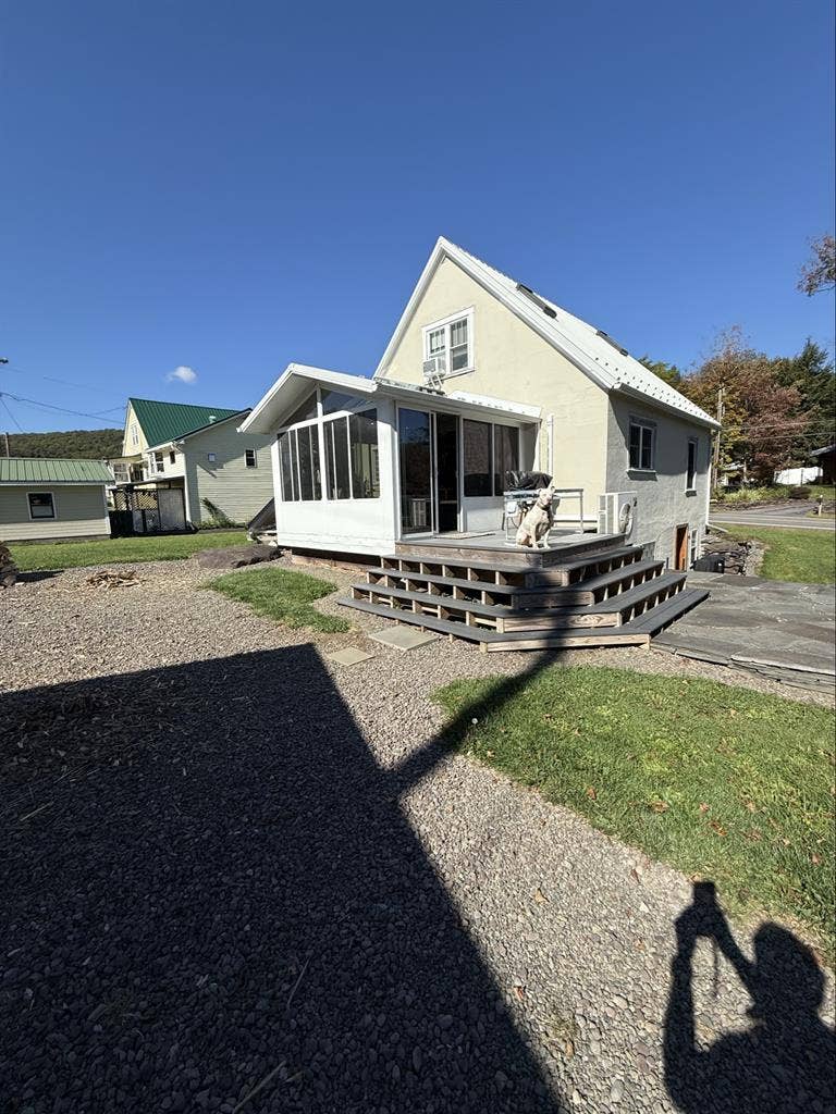 Private Bedroom & Small House Share