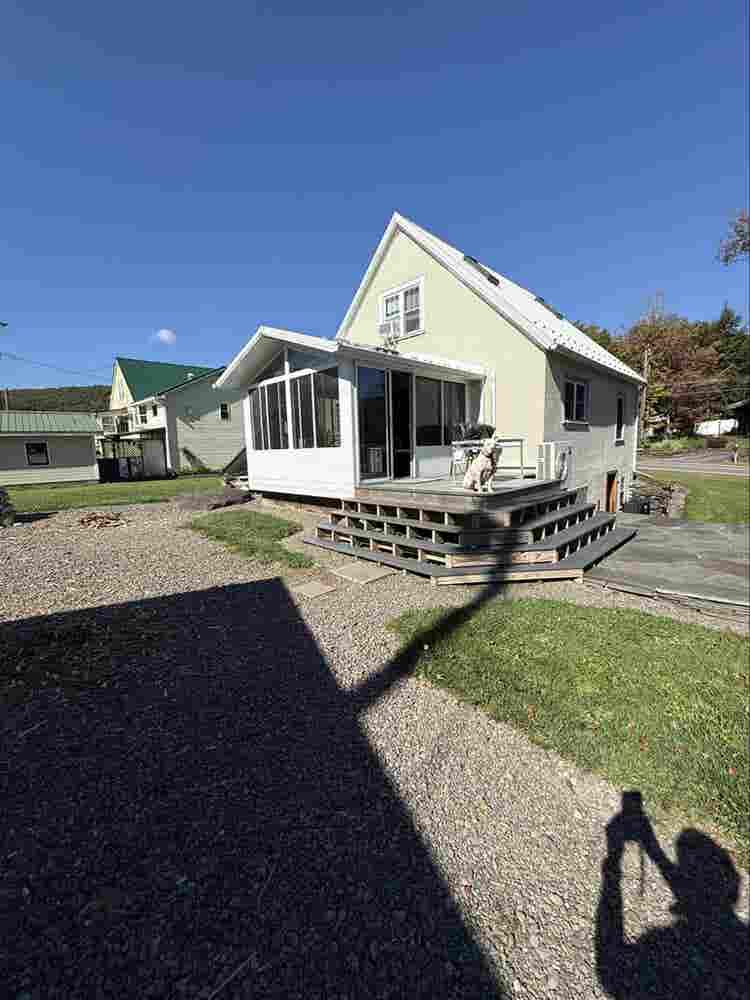 Private Bedroom w/small house-share