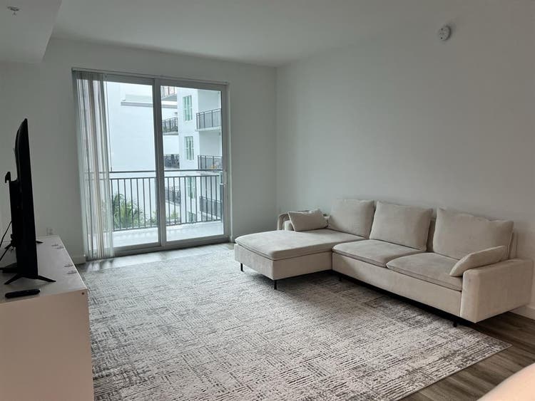 Master room for rent