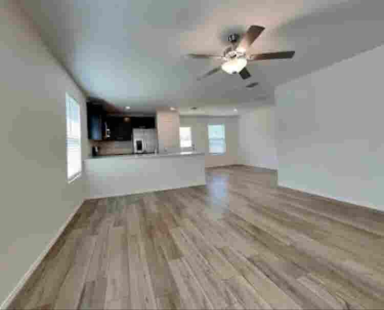 3bed house available for rent