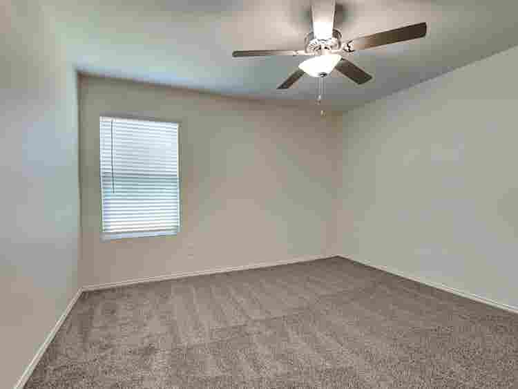 3bed house available for rent