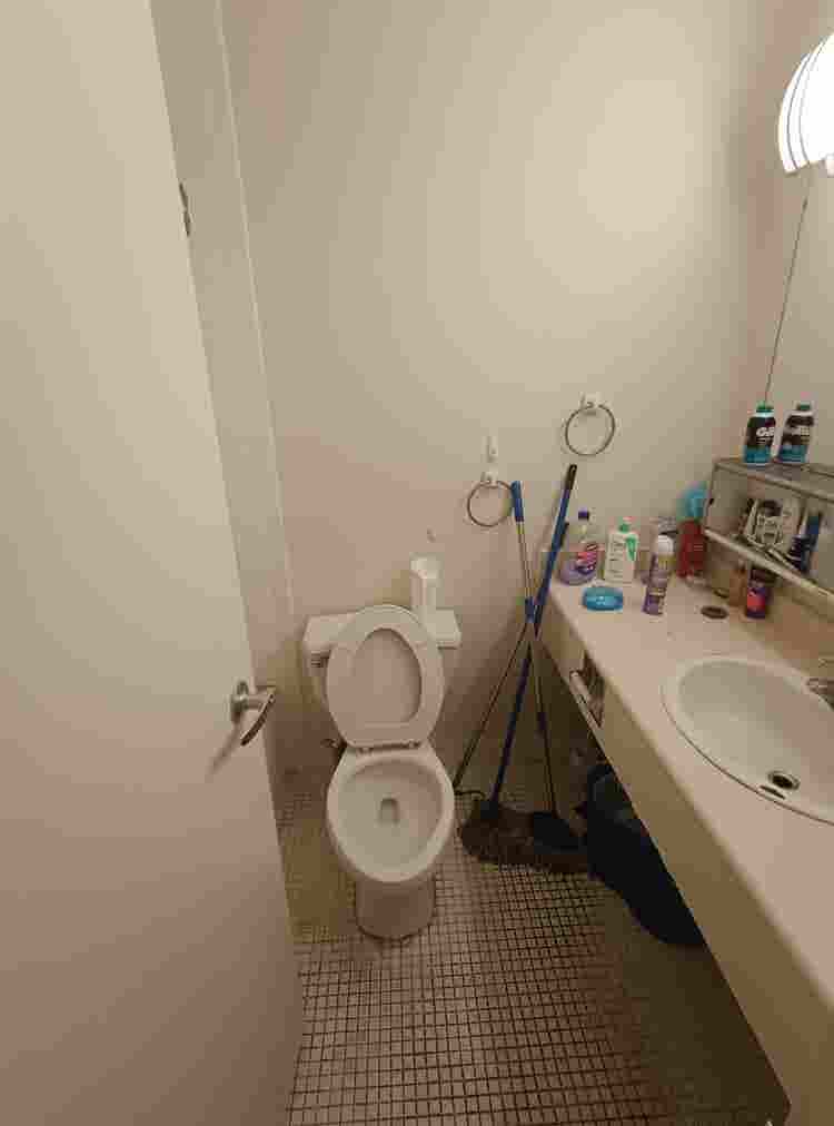 Private room in downtown toronto