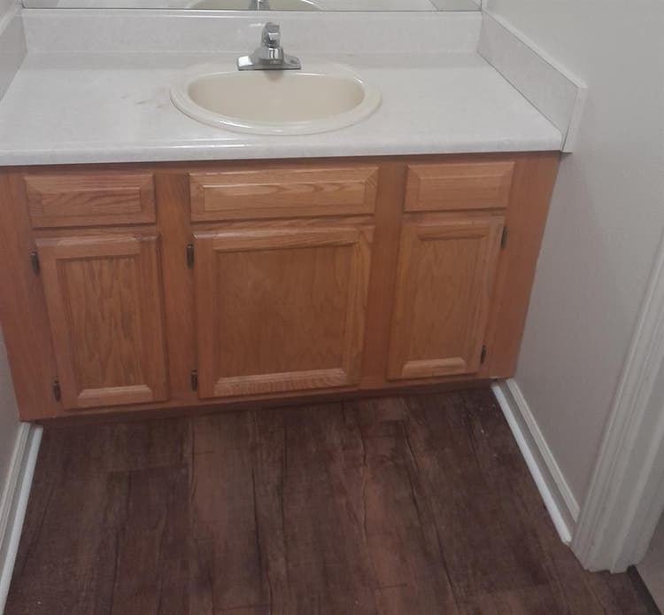 Looking for a roomate