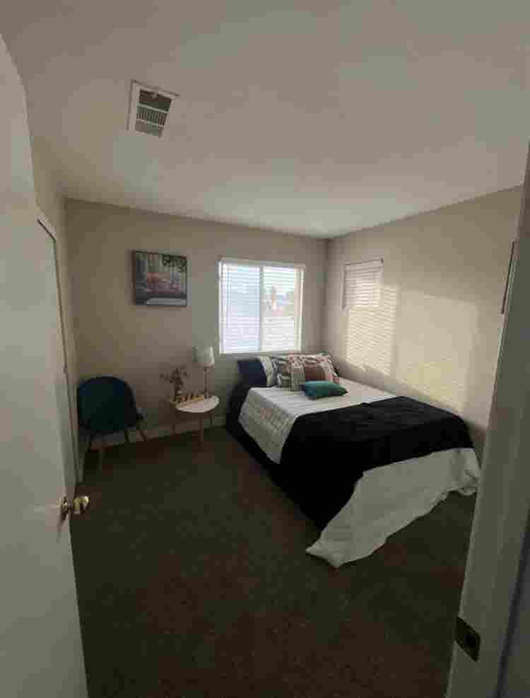 Room for rent utilities included
