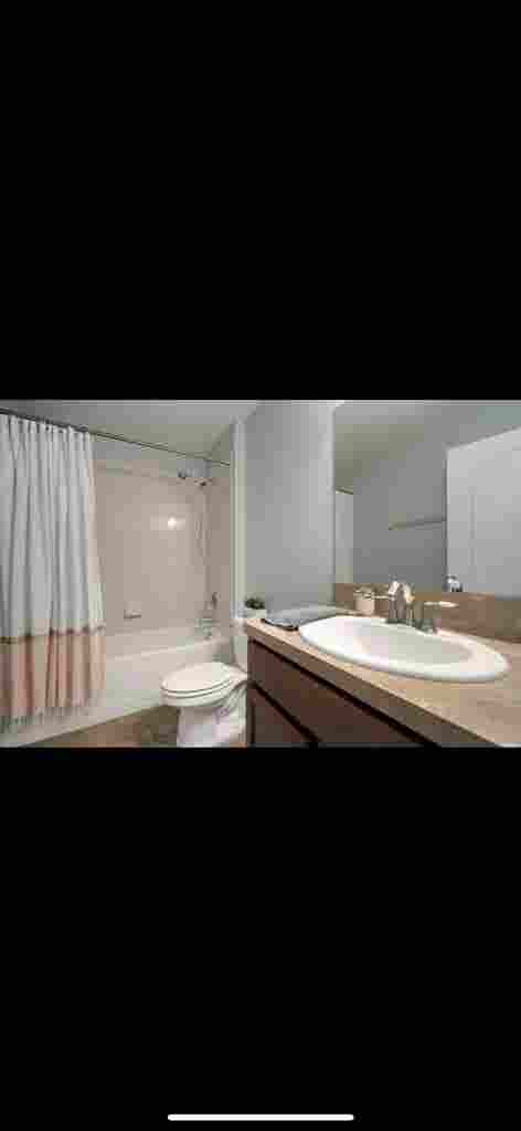 Looking for female roommate
