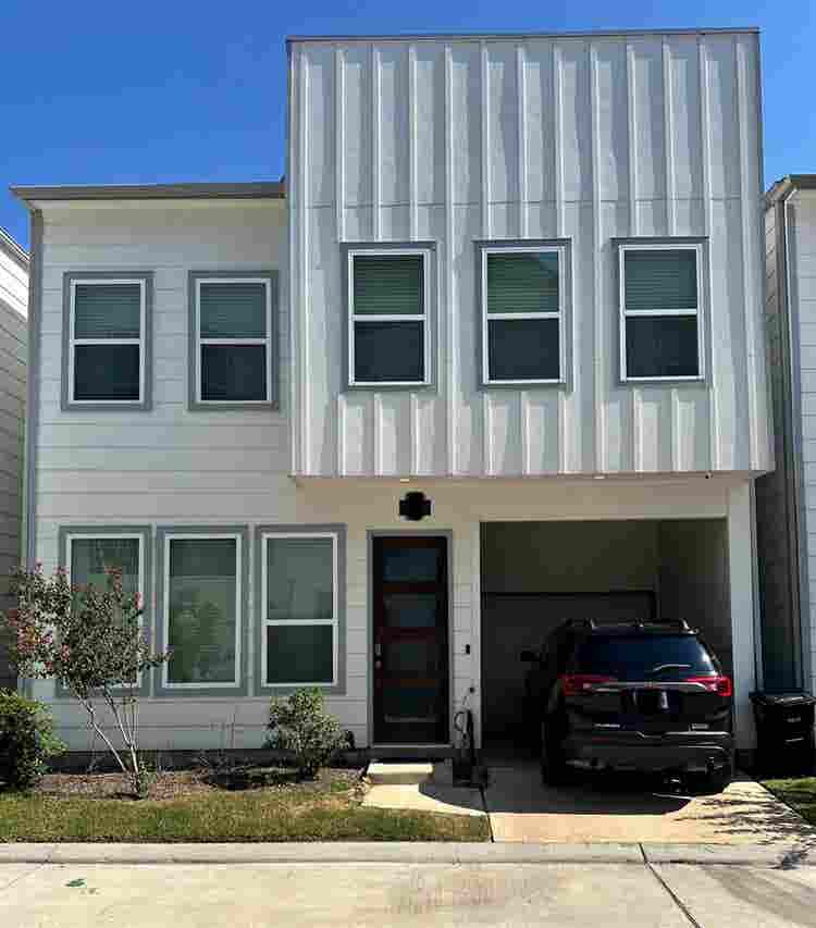 Room & Shared Space for rent! 