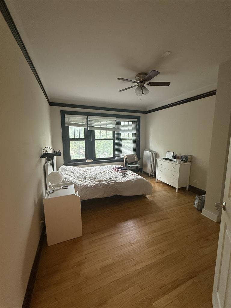 Spacious 2-Bedroom 